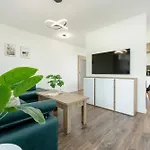 شقة Duzy Z Parkingiem I Balkonem W Kolobrzegu By Renters