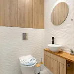 Duzy Z Parkingiem I Balkonem W Kolobrzegu By Renters Apartman Kołobrzeg