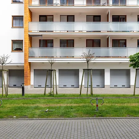 Apartment Duzy Z Parkingiem I Balkonem W Kolobrzegu By Renters Kolobrzeg