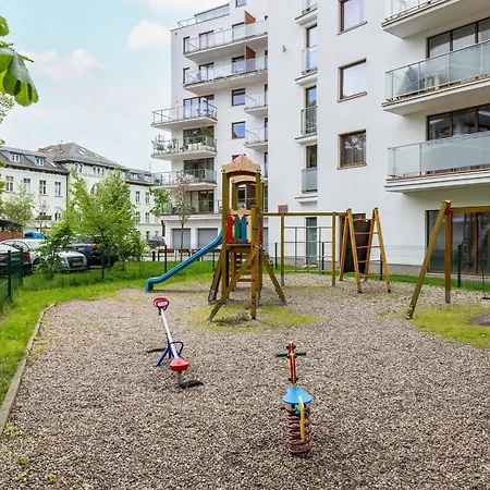 Lägenhet Duzy Z Parkingiem I Balkonem W Kolobrzegu By Renters Kołobrzeg
